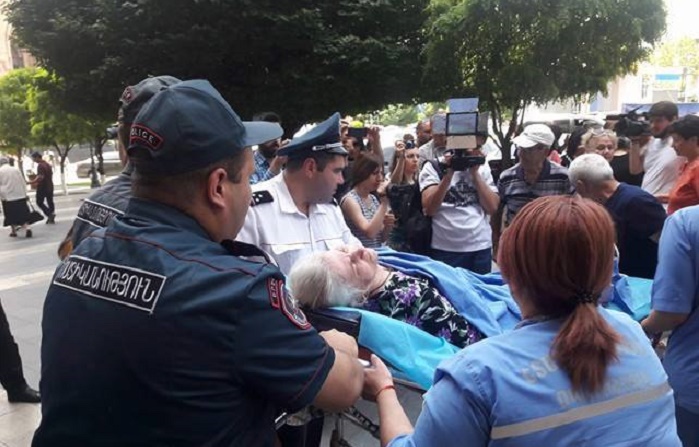 Proteste in Jerewan setzen fort- Erschreckende Momente (VIDEO)